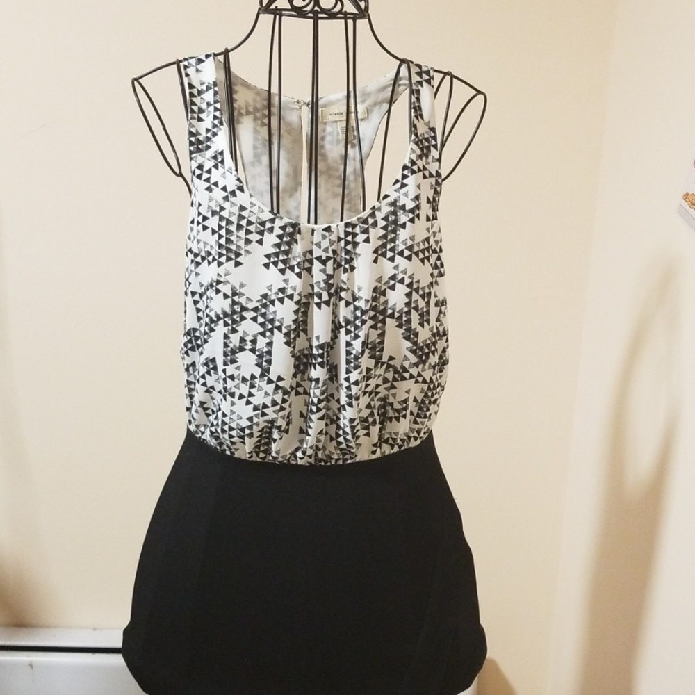 Urban Outfitters sleeveless dress size 2